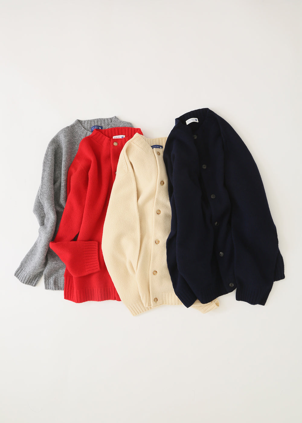 マチがあるカーディガン