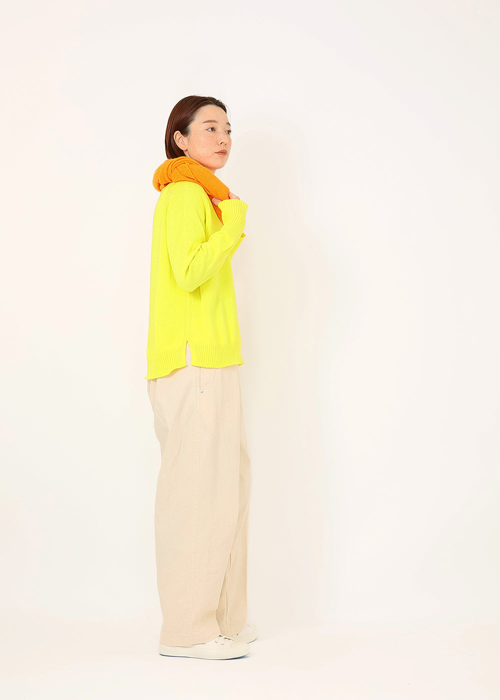 イエロー model:164cm