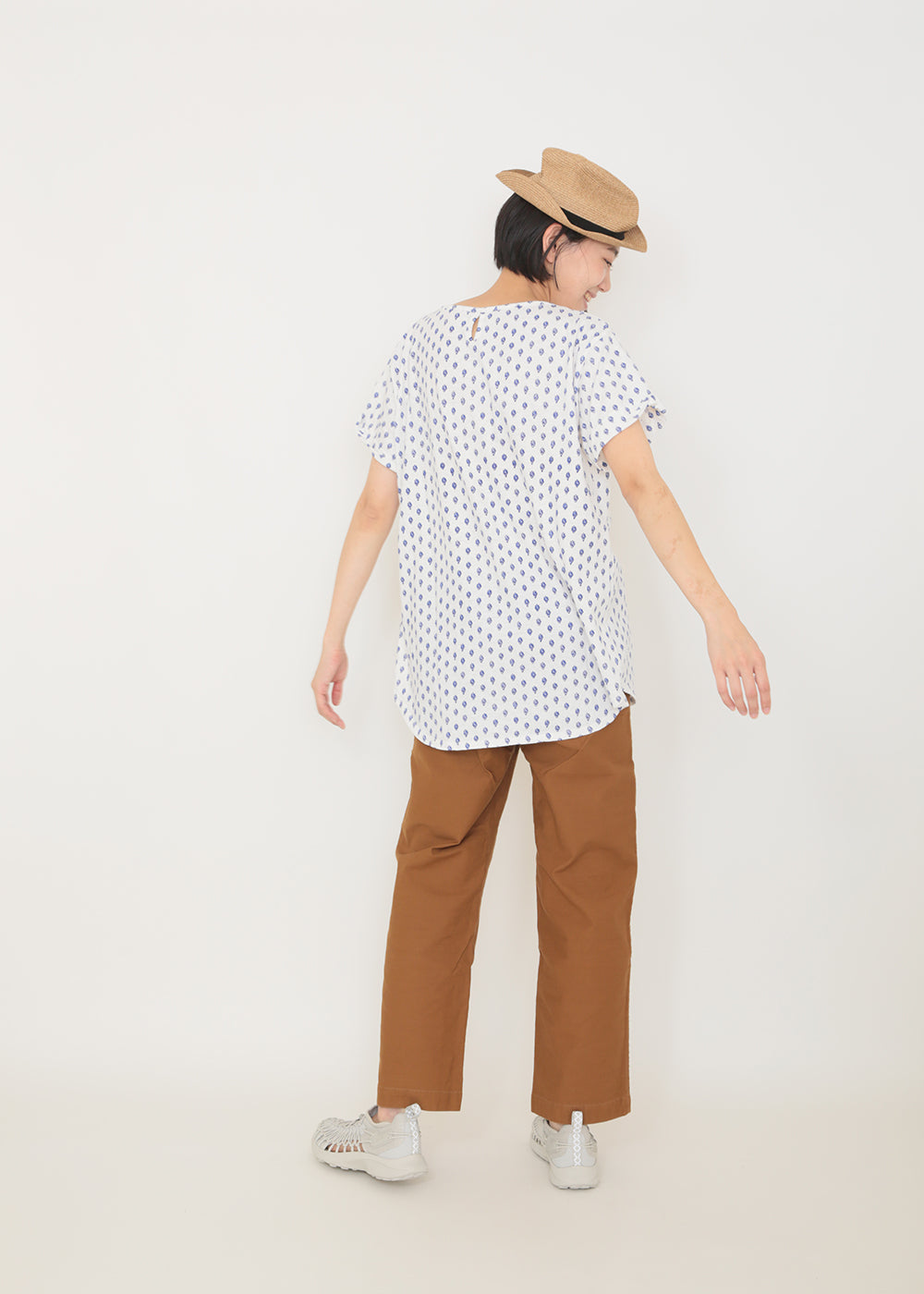 白 model:170cm