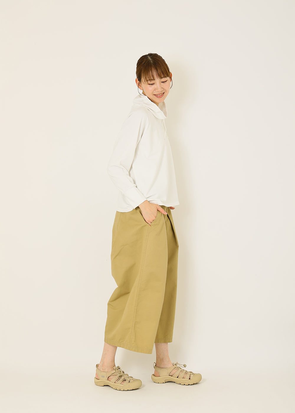 白 model:170cm