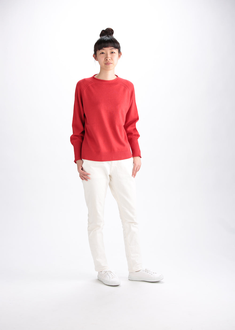 白 model:164cm(サイズM)