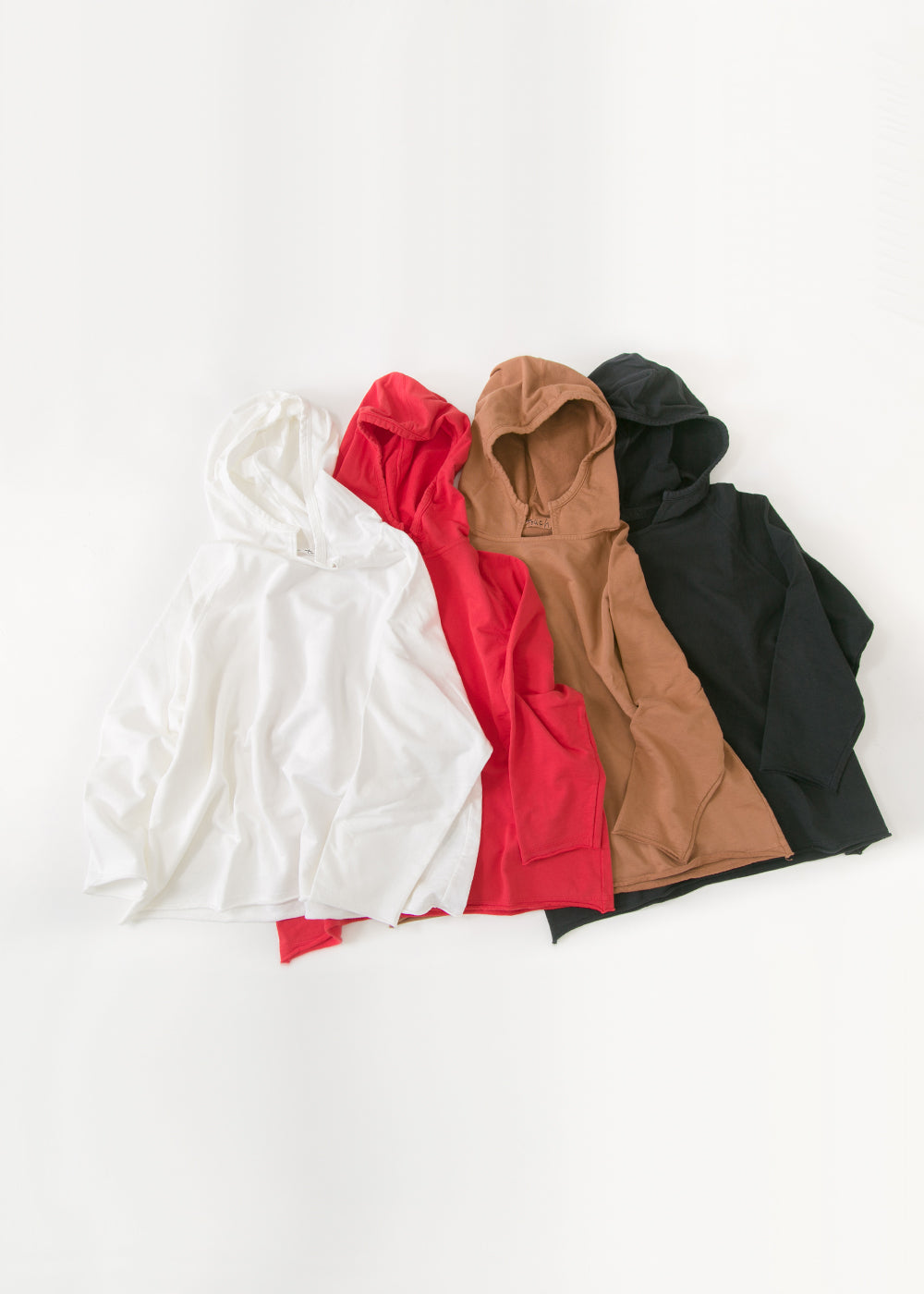 白 / レッド / ブラウン / ブラック