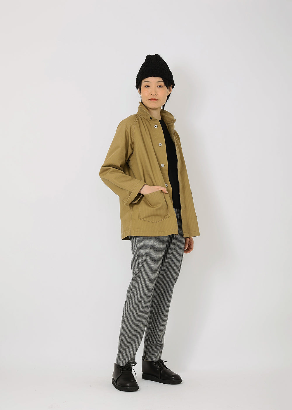 ベージュ model:168cm