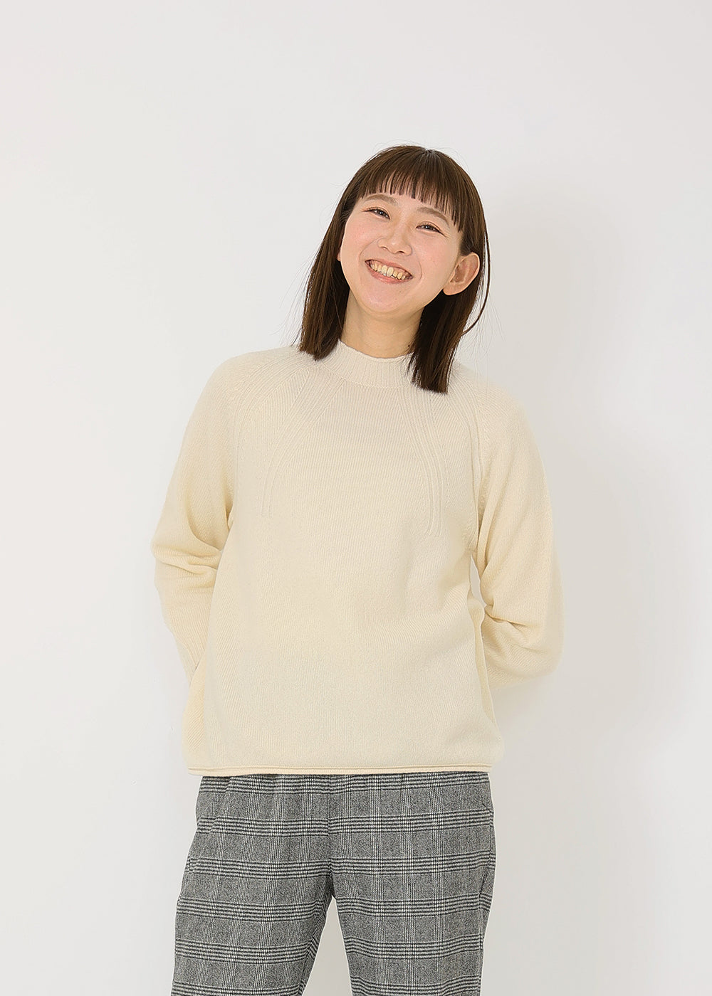 オフ白　model：170cm