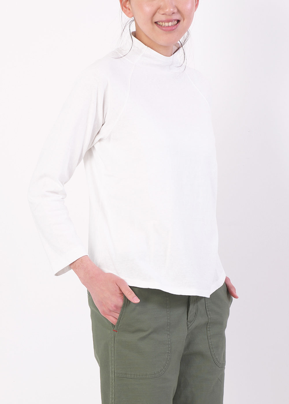 オフ白　model：170cm