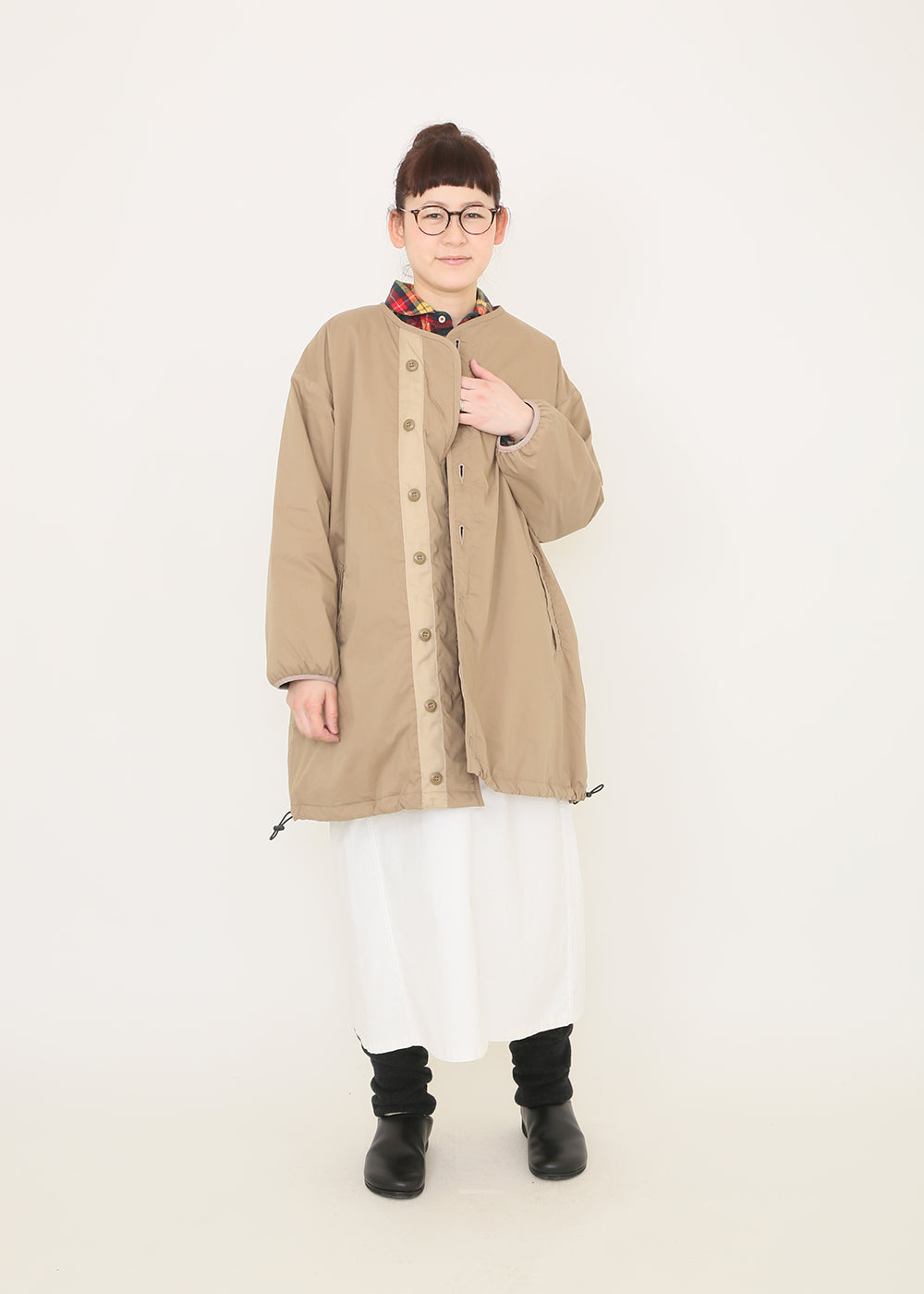 ベージュ　model：162cm