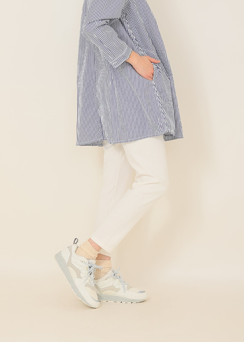 オフ白　model：170cm