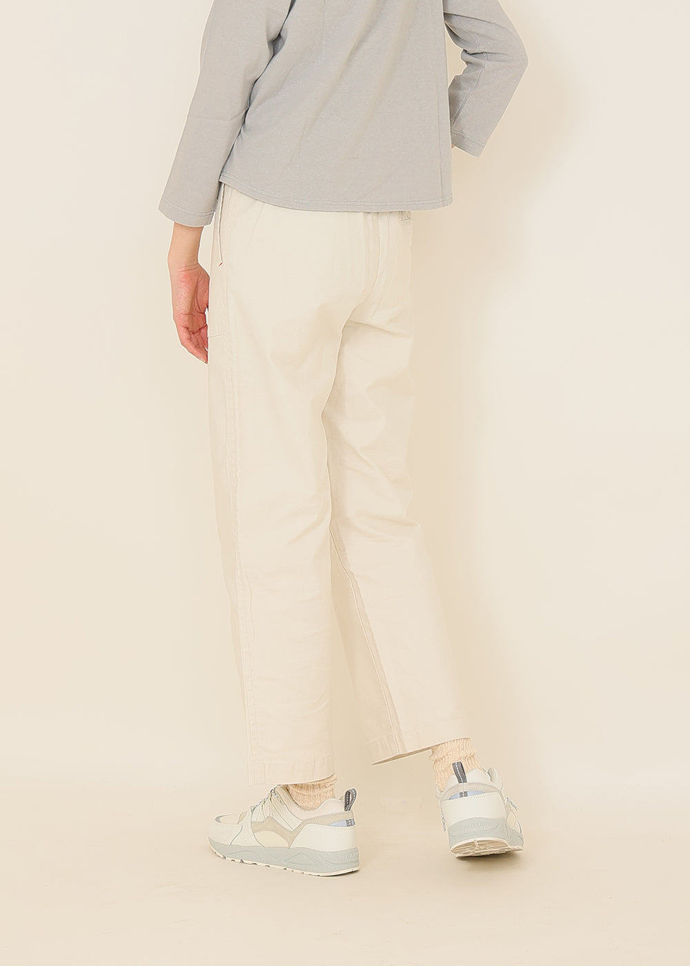オフ白　model：170cm