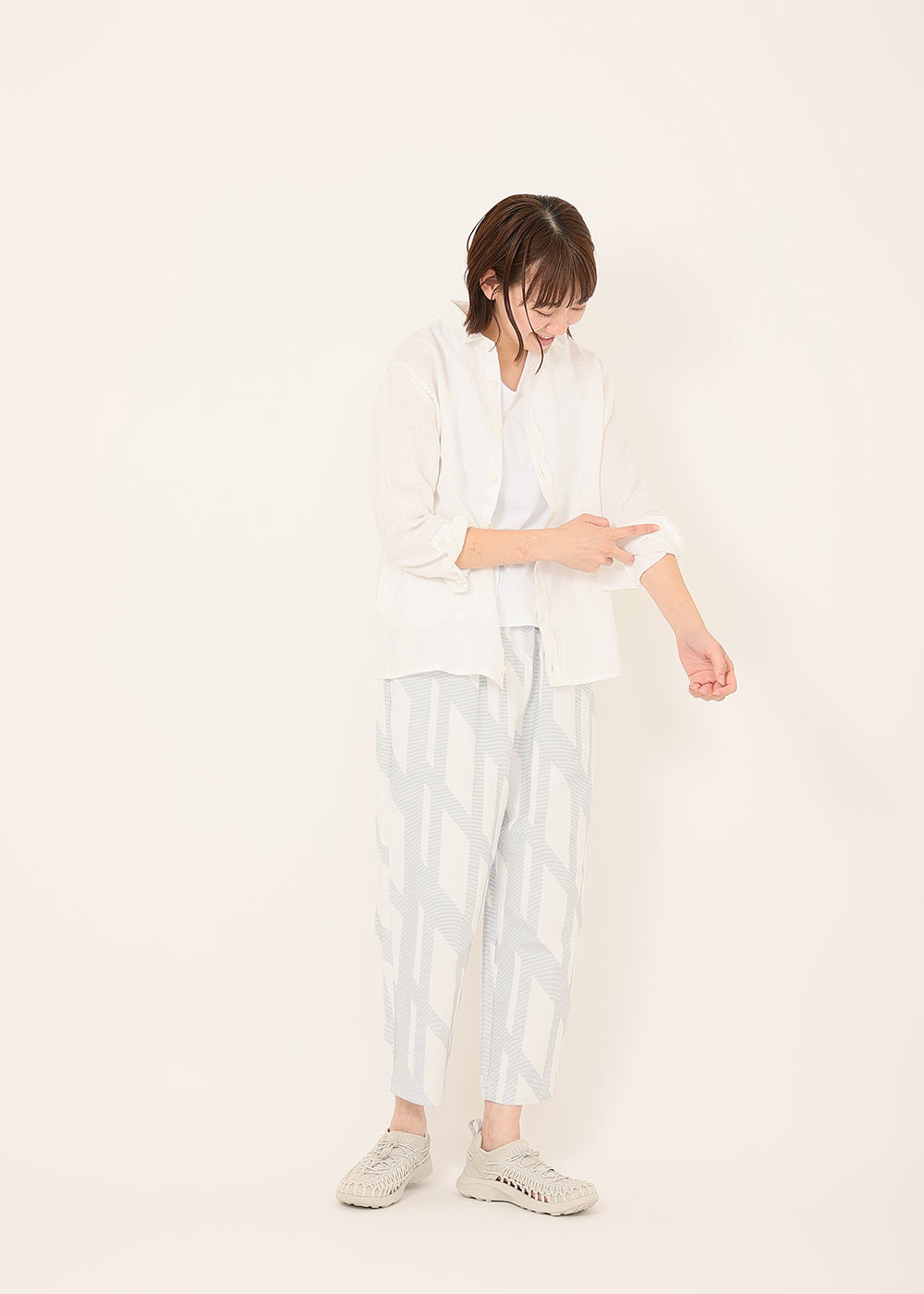 白　model：170cm