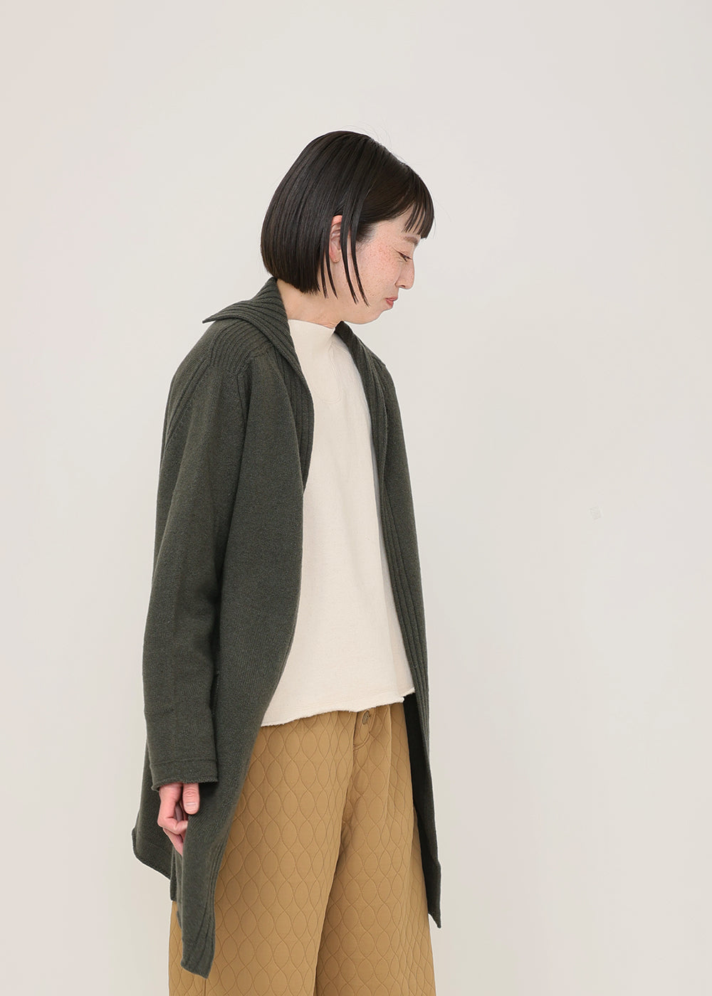 カーキ　model：164cm