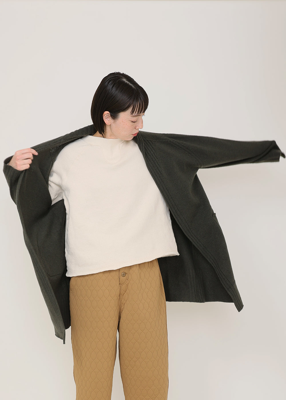 カーキ　model：164cm