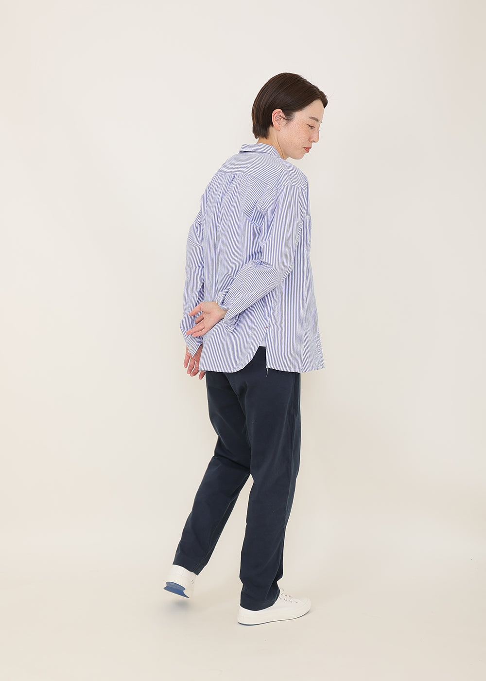 ネイビー　model：164cm