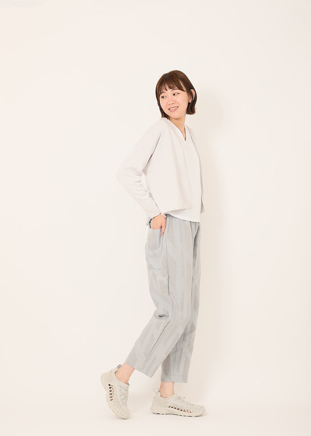 アイスグレー　model：170cm
