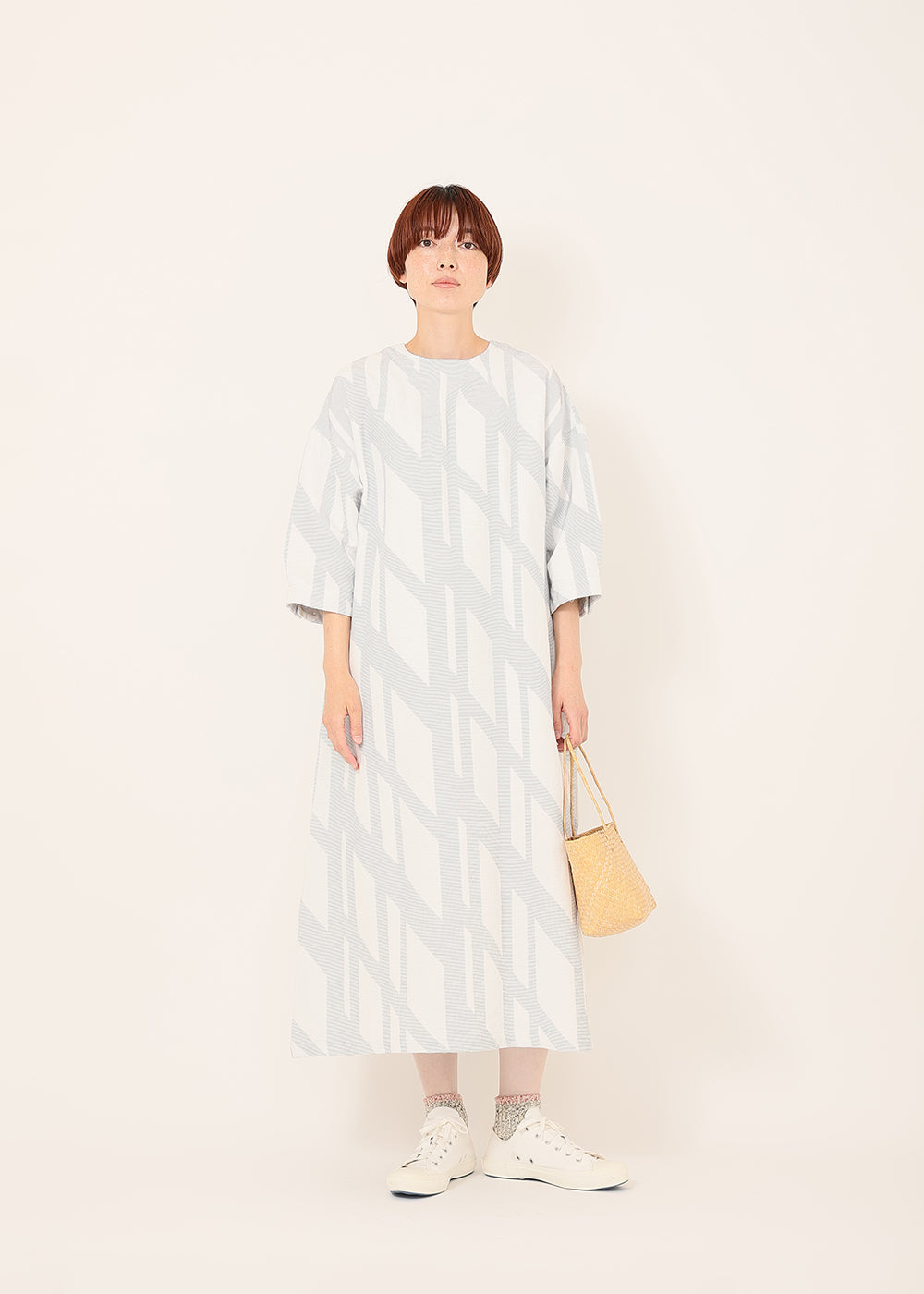 ホワイト×ネイビー　model：164cm