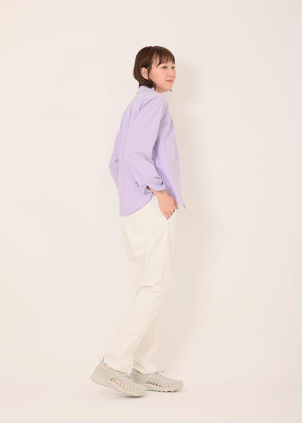 白　サイズ：L　model：170㎝
