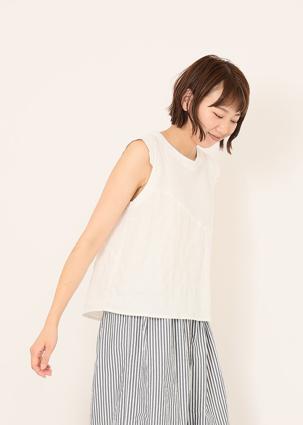 オフ白　model：170cm