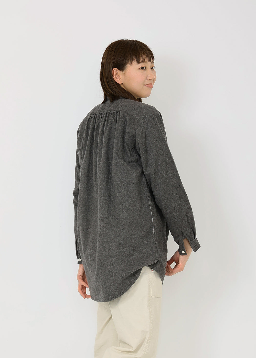 チャコール　model：170cm