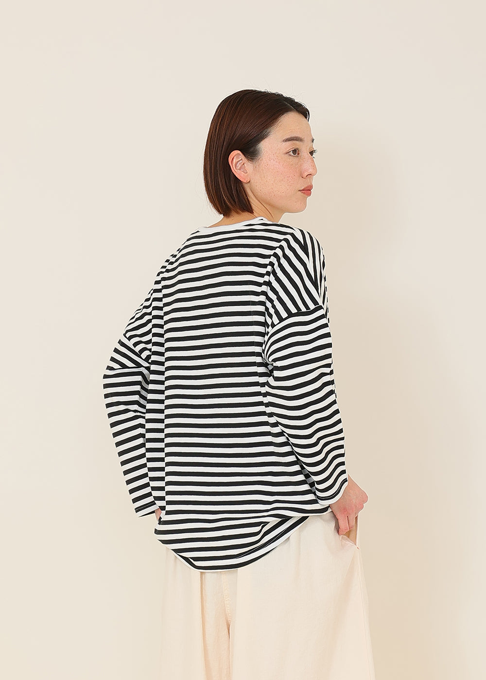ブラックボーダー　model：164cm