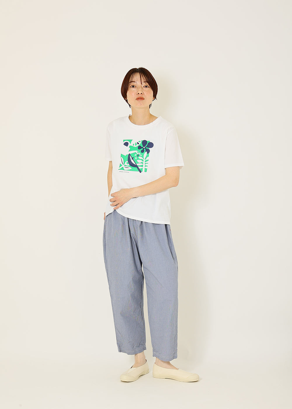 白/サイズ2　model：164cm