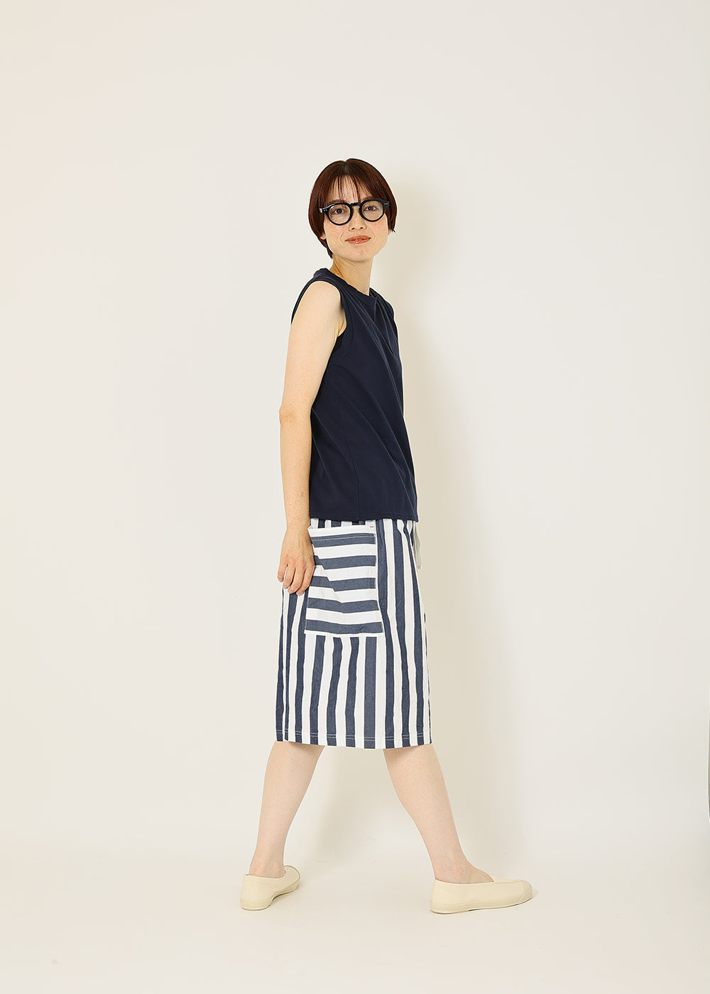 ネイビー 　model：164cm