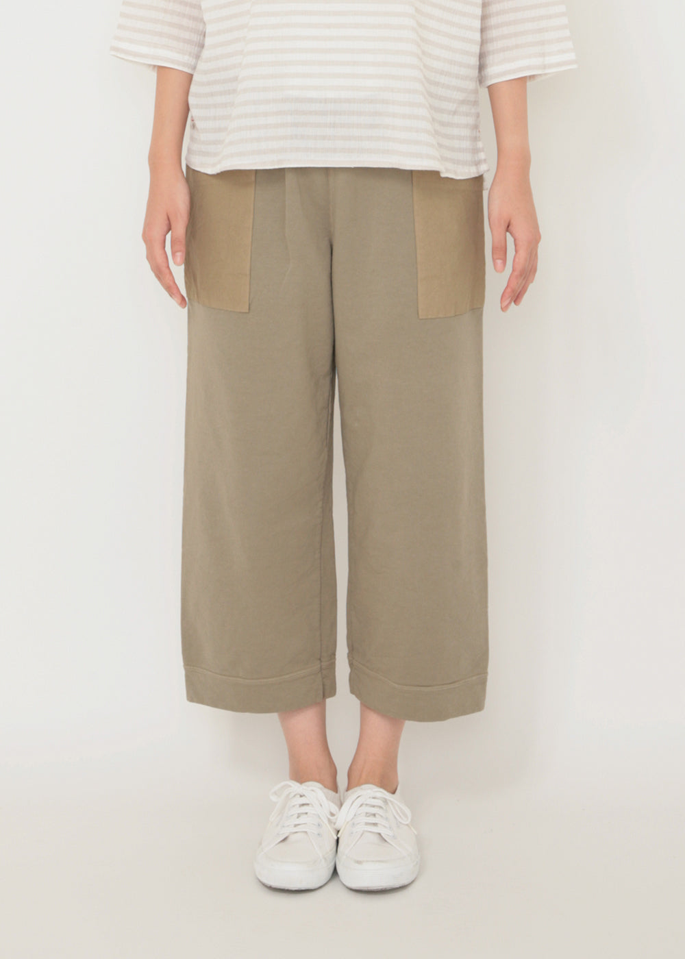 ブラウングレー　model：164cm（サイズ２着用）