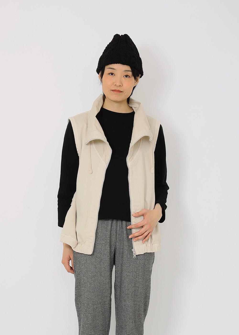 オフ白　model：168cm