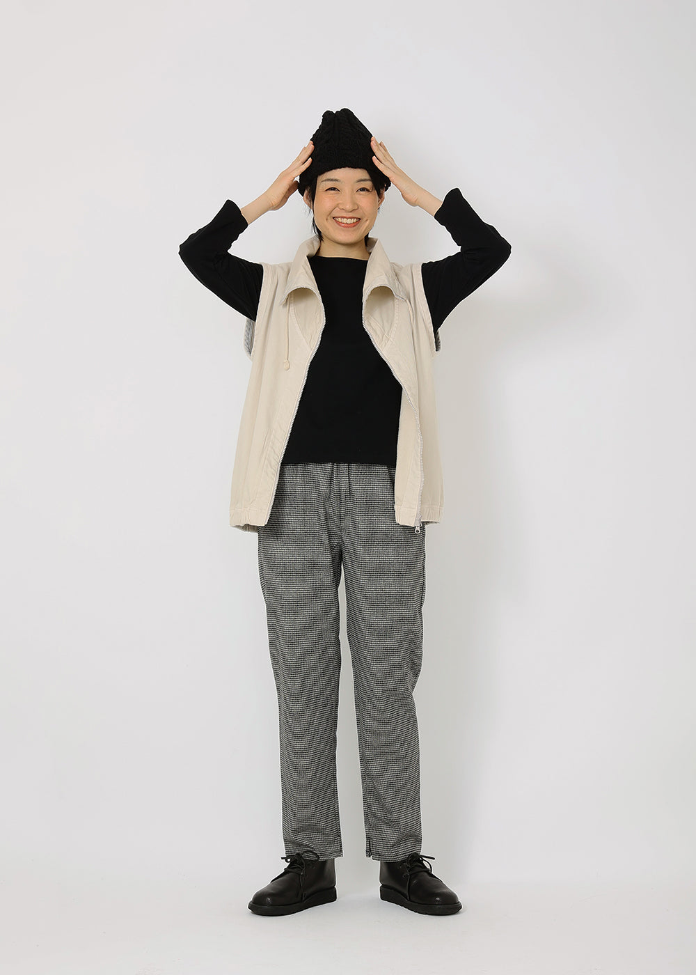 オフ白　model：170cm